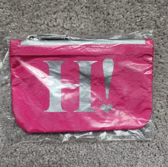Hi, Love Travel Gift Card Holder - Picture 2 of 3